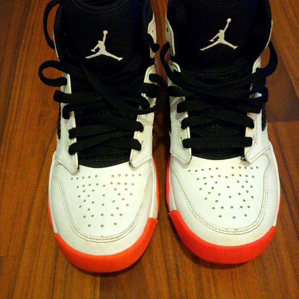 Jordan Mars 270 Hyper Viloet